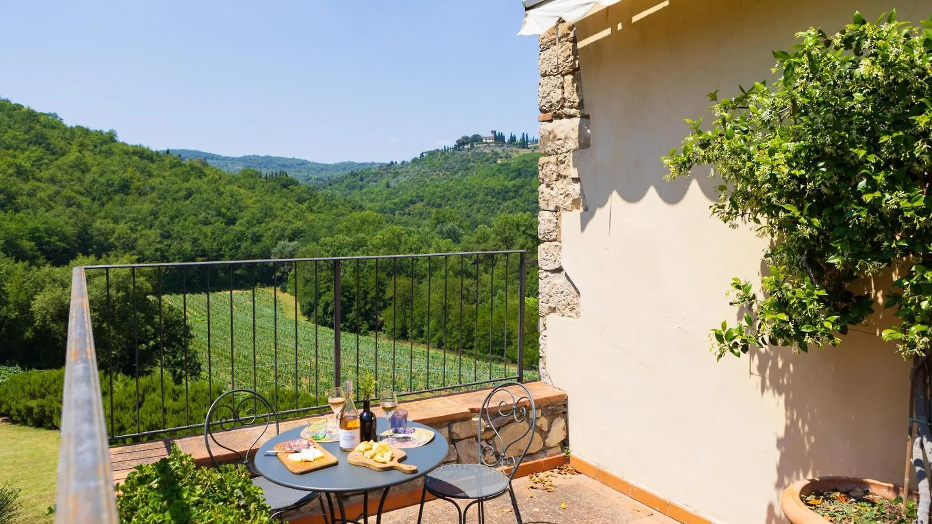 Farm stay Foresteria Castello Di Verrazzano Villa Greve in Chianti Italy